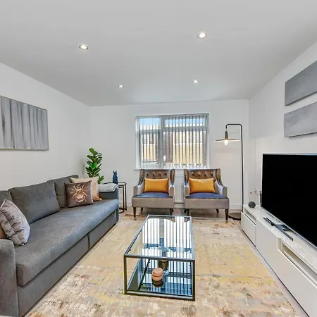 St Martins 2 Bedroom Apartments In Ruislip By 360 Stays Exterior photo